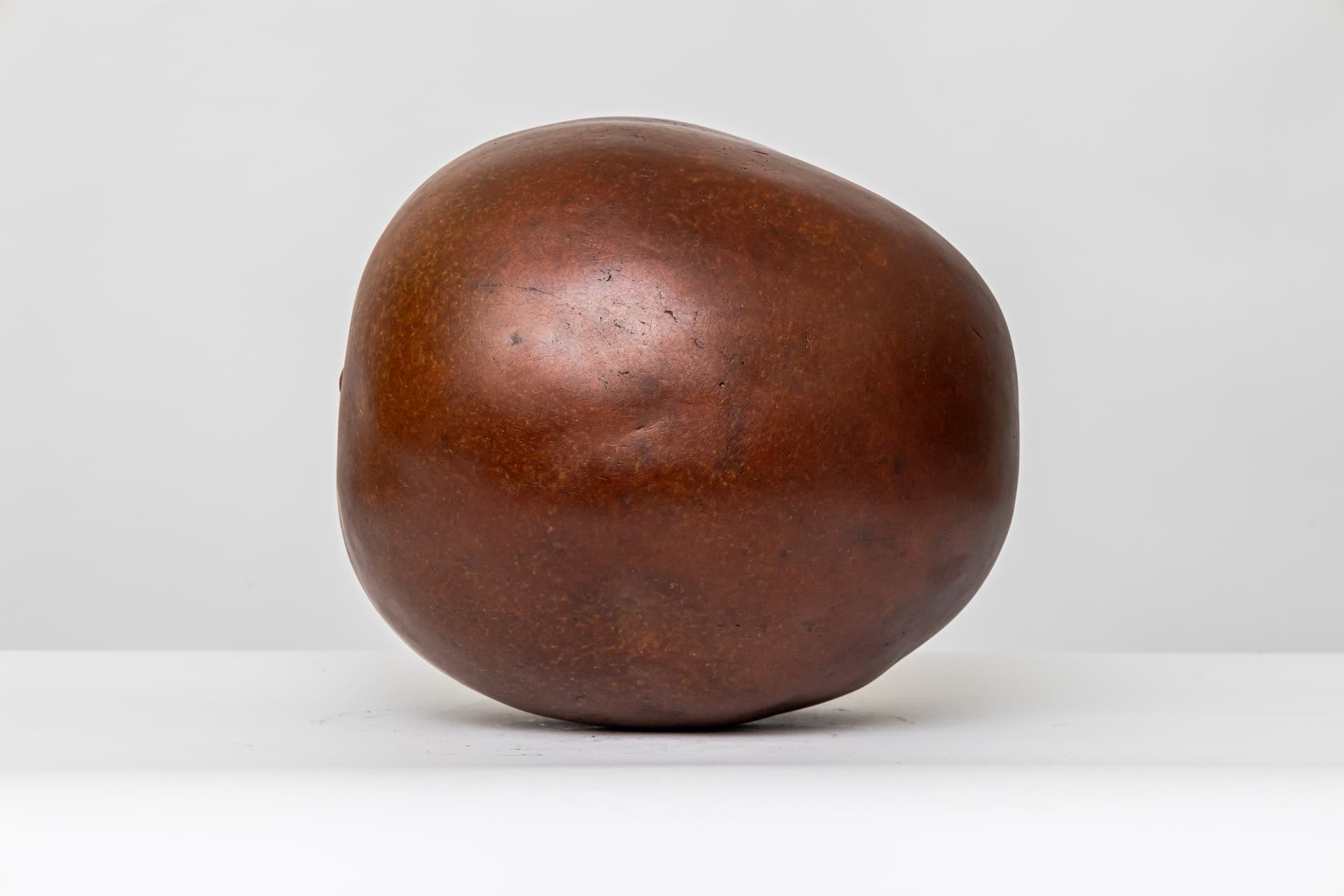 Bateekha I, bronze watermelon form, three-quarter view